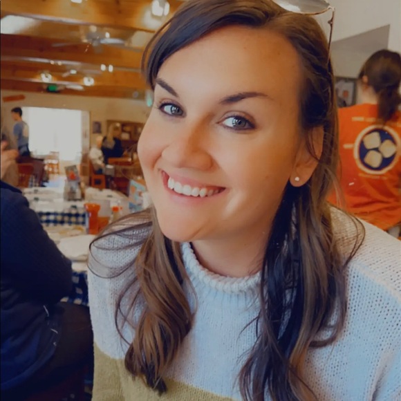 Meet your Posher, Rachel - Picture 1 of 1